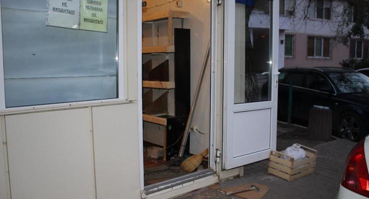В Одессе продавец овощей из-за замечания разбил голову прохожему