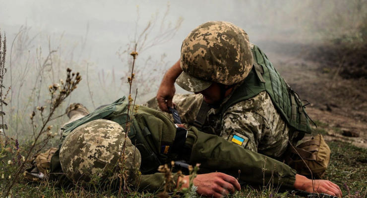 На Донбассе боевики убили украинского бойца, еще один ранен