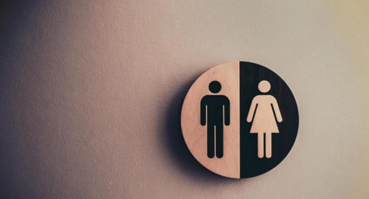 В Мариуполе в общественный туалет пускают только с сертификатом