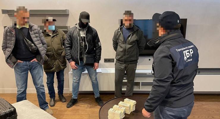 Пытался присвоить 400 тыс долларов: в Киеве задержали главу адвокатского объединения