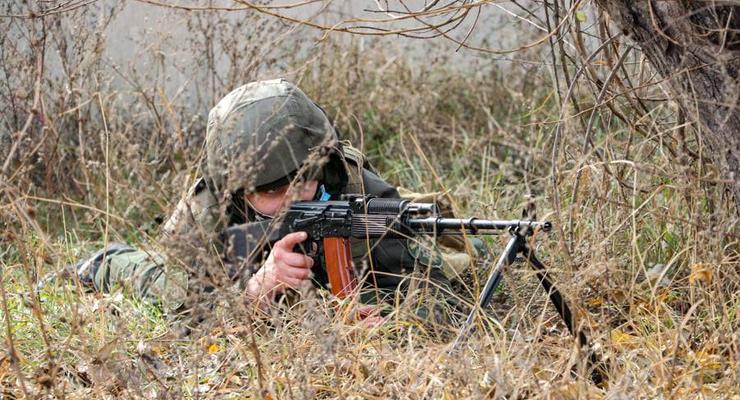 Боевики из гранатометов обстреляли позиции ВСУ возле Новолуганского