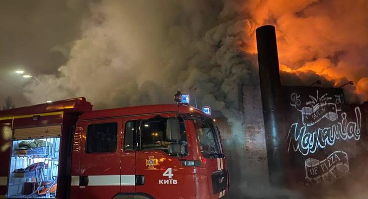 В Киеве ночью произошел пожар в ресторане