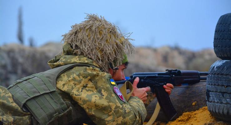 Боевики 5 раз за сутки обстреляли позиции ВСУ на Донбассе