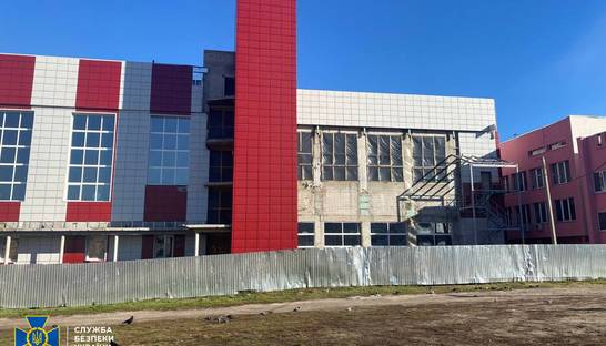 В Черкассах спортивная школа стала опасной после "ремонта"