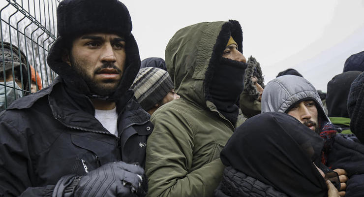 Мигрантов могут дезинформацией направить на границу с Украиной — СНБО