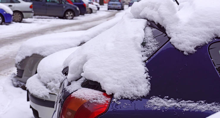 В Сумской области первый снег стал причиной масштабной аварии