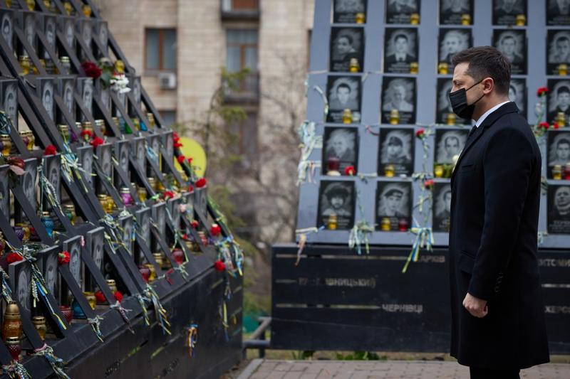 Зеленский почтил память погибших активистов Майдана / president.gov.ua