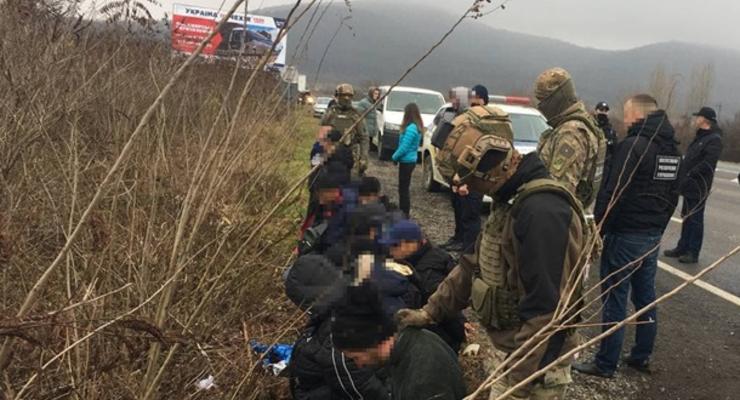 На Закарпатье задержаны украинцы, перевозившие мигрантов из Бангладеш