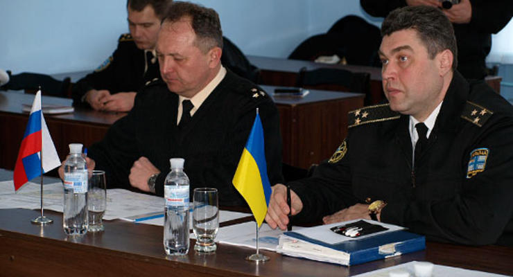 Госизмену экс-командующего ВМС Украины будут расследовать заочно
