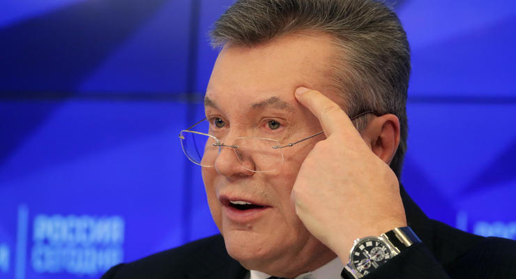 Янукович подал в суд на Раду