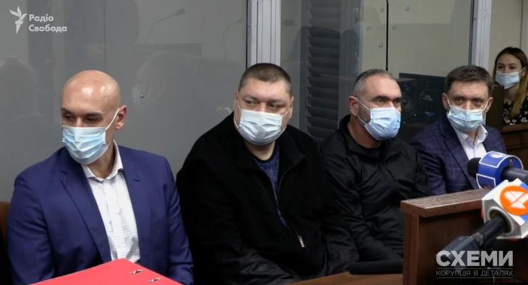 Обвиняемые в нападении на журналистов в "Укрэксимбанке" не признают вины