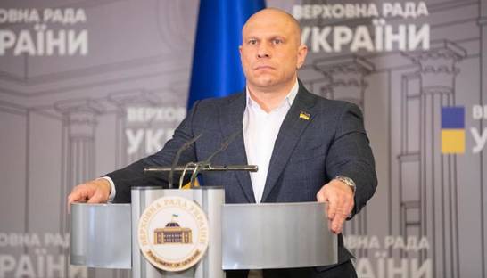 МОН официально лишил Киву научной степени