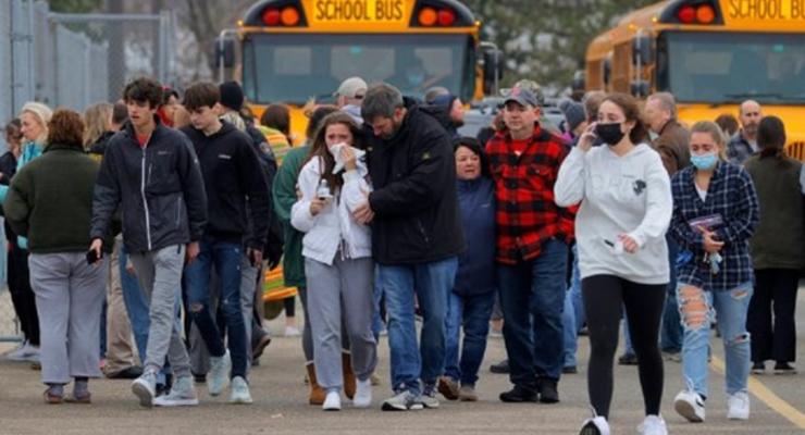 В США ученик устроил стрельбу в школе, есть жертвы