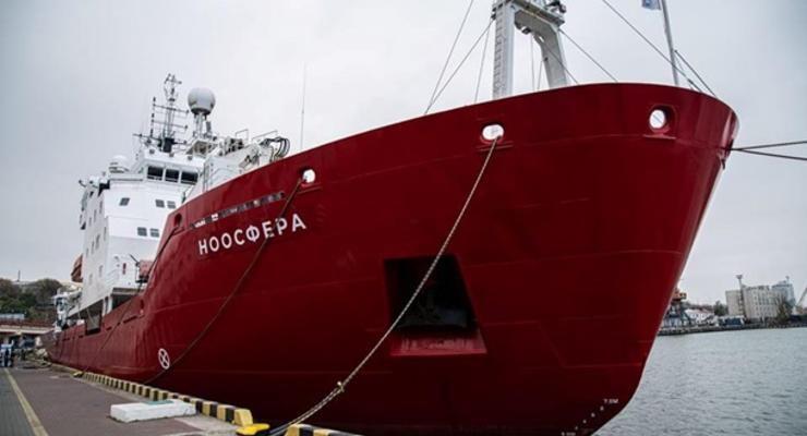 Названы сроки похода украинского ледокола в Антарктиду