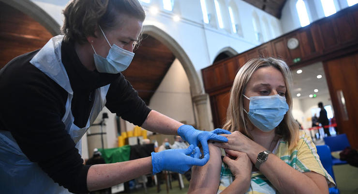 В Украине уже более 12 млн человек закончили курс COVID-вакцинации