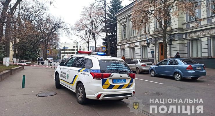 В Харькове женщина задушила сына и выпрыгнула в окно
