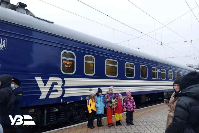 В первый рейс отправился поезд с самым длинным в Украине маршрутом / uz.gov.ua