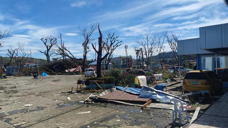 На Филиппины обрушился мощный тайфун 