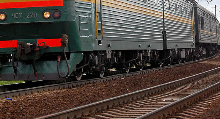 Возле Дрогобыча пассажирский поезд насмерть сбил мужчину