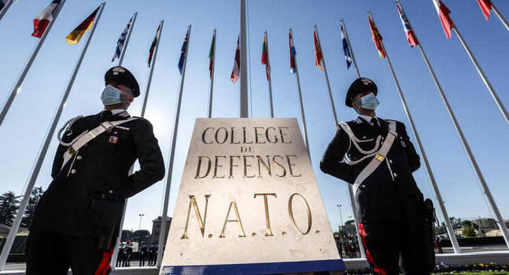 Угроза вторжения РФ: Военные НАТО в повышенной боеготовности