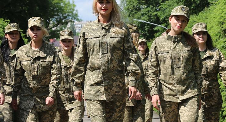 Воинский учет женщин: Минобороны сократит список профессий