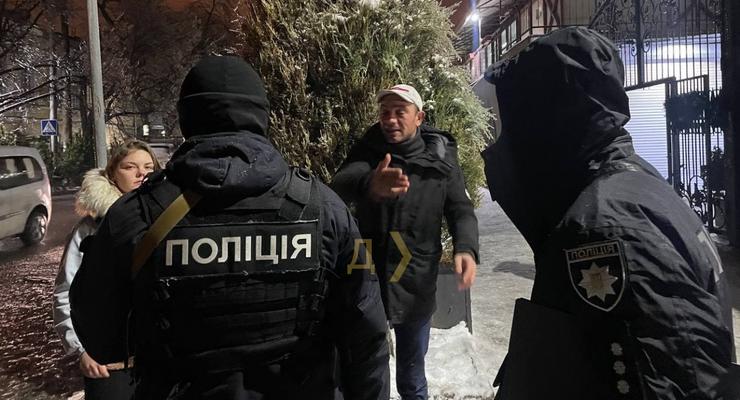 В Одессе продавец напал с ножом на съемочную группу