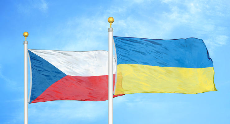 Чехия собирается "очень мощно" усилить поддержку Украины, – посол