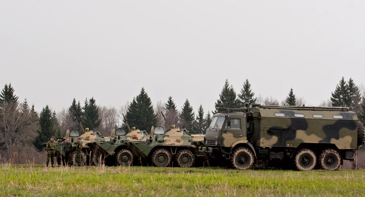Украинские военные в 2022 году пройдут обучение в 13 странах