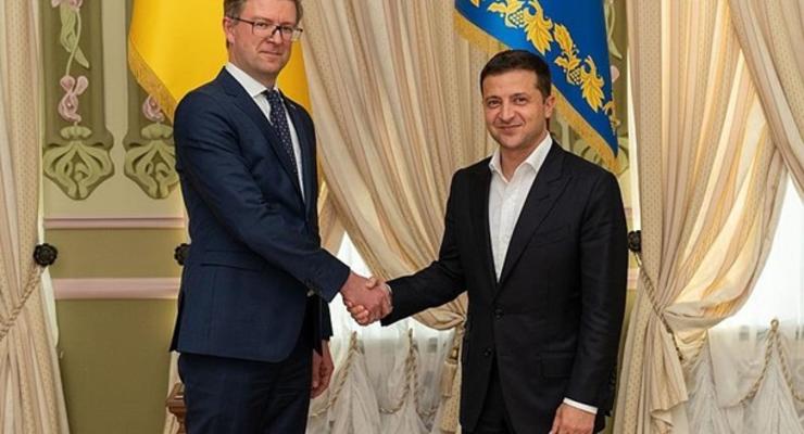 Украина удерживает весь европейский фронт - посол Эстонии