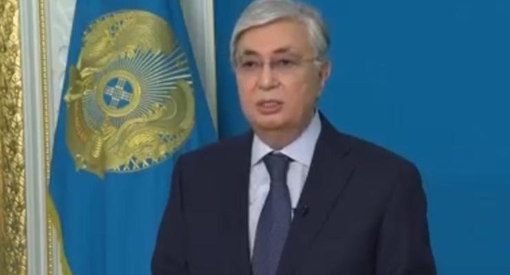 Президент Казахстана обратился к народу. Против протестующих применяют газ