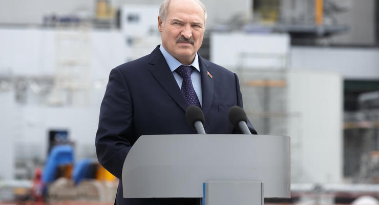 Лукашенко обвинил Украину в концентрации войск у границ Беларуси
