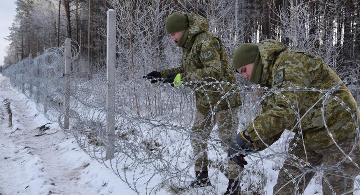 Пограничники активно укрепляют границу с Беларусью