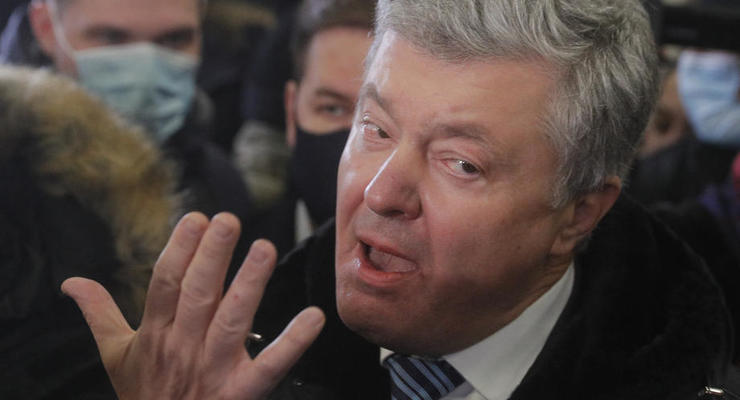 Горсовет Киева призывает прекратить политическое преследование Порошенко