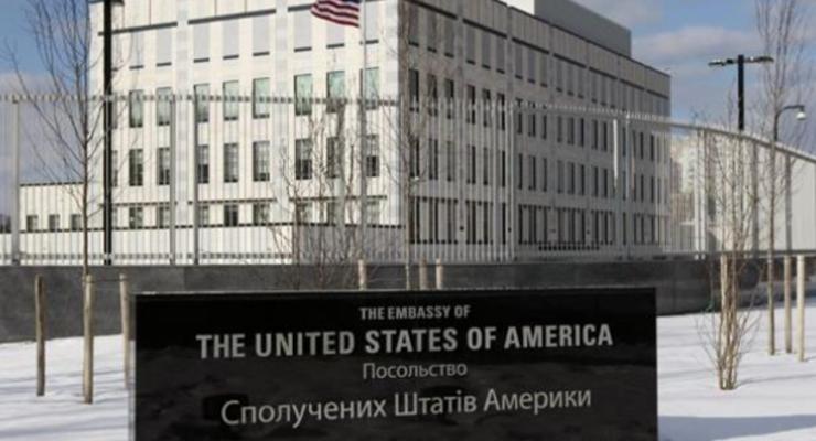 Из Украины вывезут семьи дипломатов США - СМИ