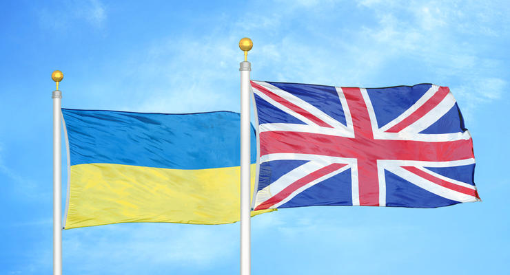Британия начала эвакуировать своих дипломатов из Украины