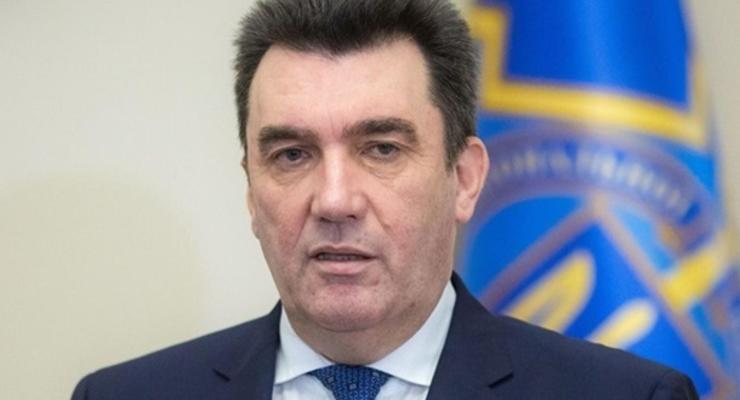 Украина нуждается в помощи с экономикой - Данилов