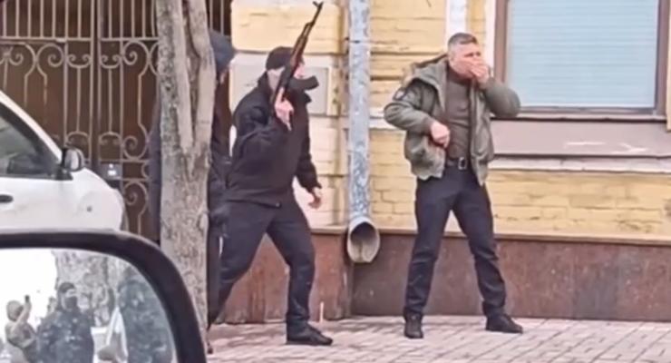 В центре Киева инкассатор открыл стрельбу из автомата, - СМИ