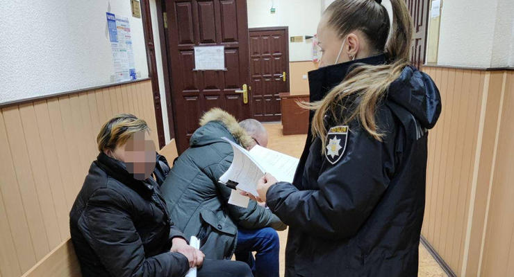 Под Харьковом пьяная женщина "заминировала" школу