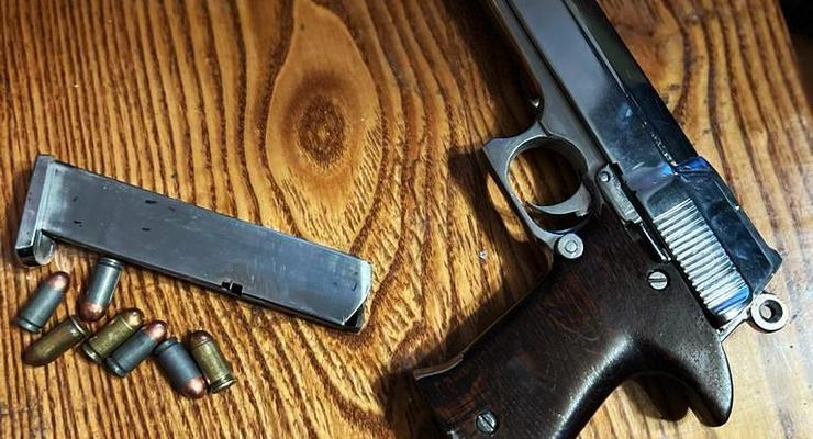 60-летний житель Луганской области занимался торговлей оружием