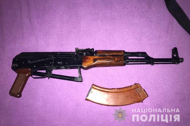 Трем участникам стрельбы в Киеве 2 февраля 2022 сообщили подозрение, у них изьяли 