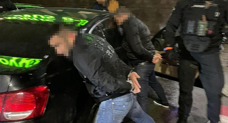 В Киеве задержали банду вымогателей