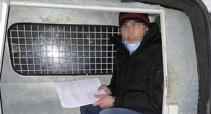 Жителя Харькова за развращение 10-летней дочки посадили на 8 лет