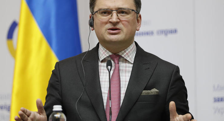 МИД Украины обвинил экс-канцлера Германии в работе на Путина