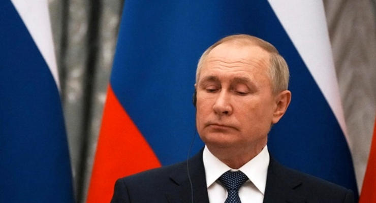 Путин предложил Порошенко "политическое убежище"