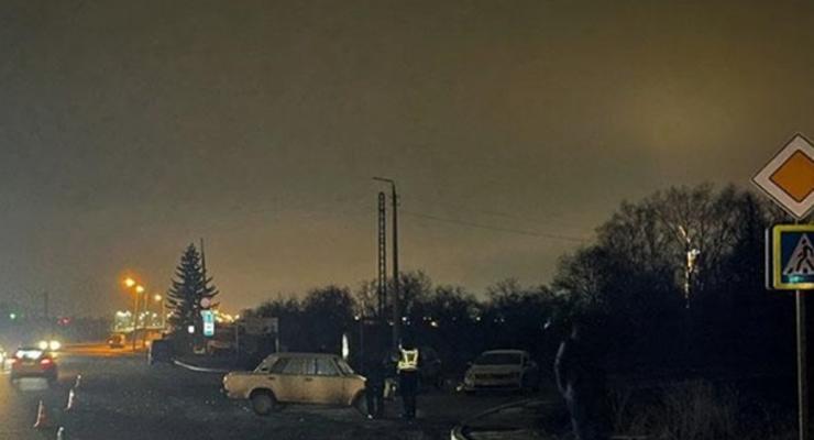 В Запорожье легковушка сбила двух школьниц на пешеходном переходе