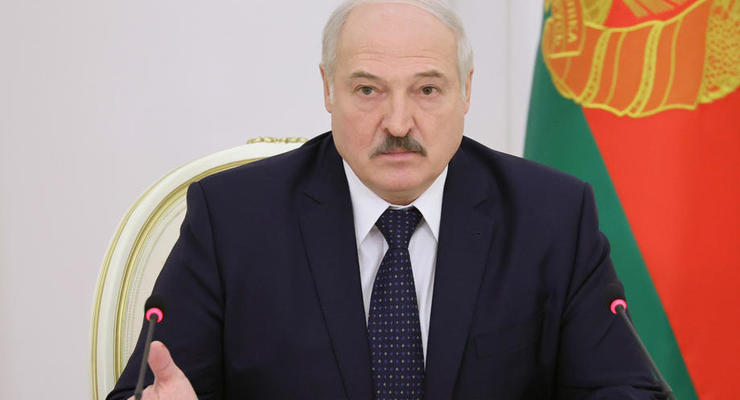 "Брехня": Лукашенко отрицает планы вторжения в Украину