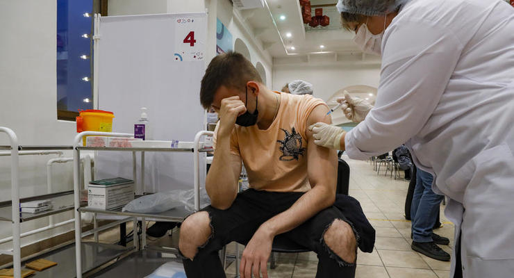 В МОЗ назвали количество COVID-вакцинированных украинцев