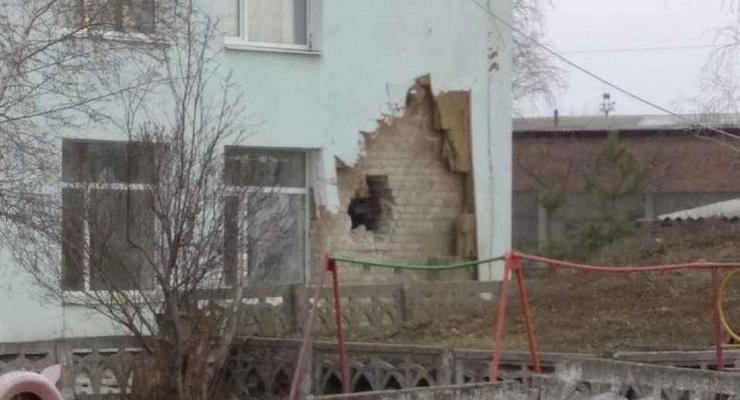 Обстрел школы и детсада на Донбассе: СБУ открыла уголовное дело