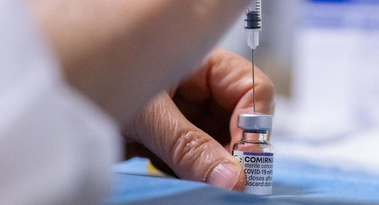 После выходных в Украине выросли темпы COVID-вакцинации