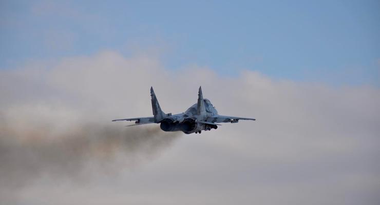 Третий за день: возле Одессы сбили российский самолет
